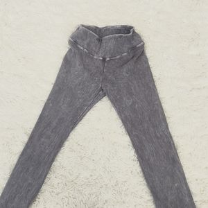 Free People Capri size small greyish tan mauve color
